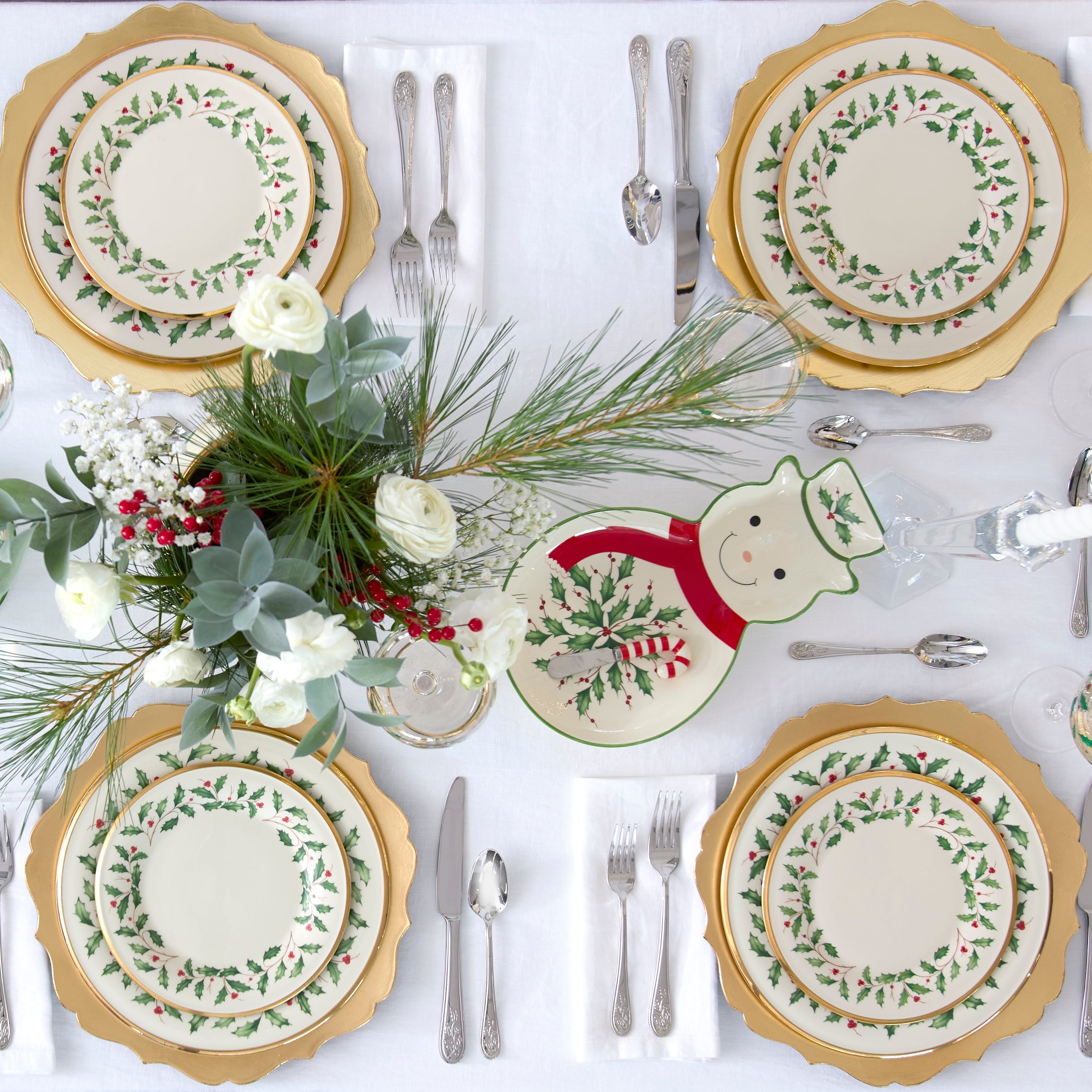 Holiday 65 Piece Flatware Set