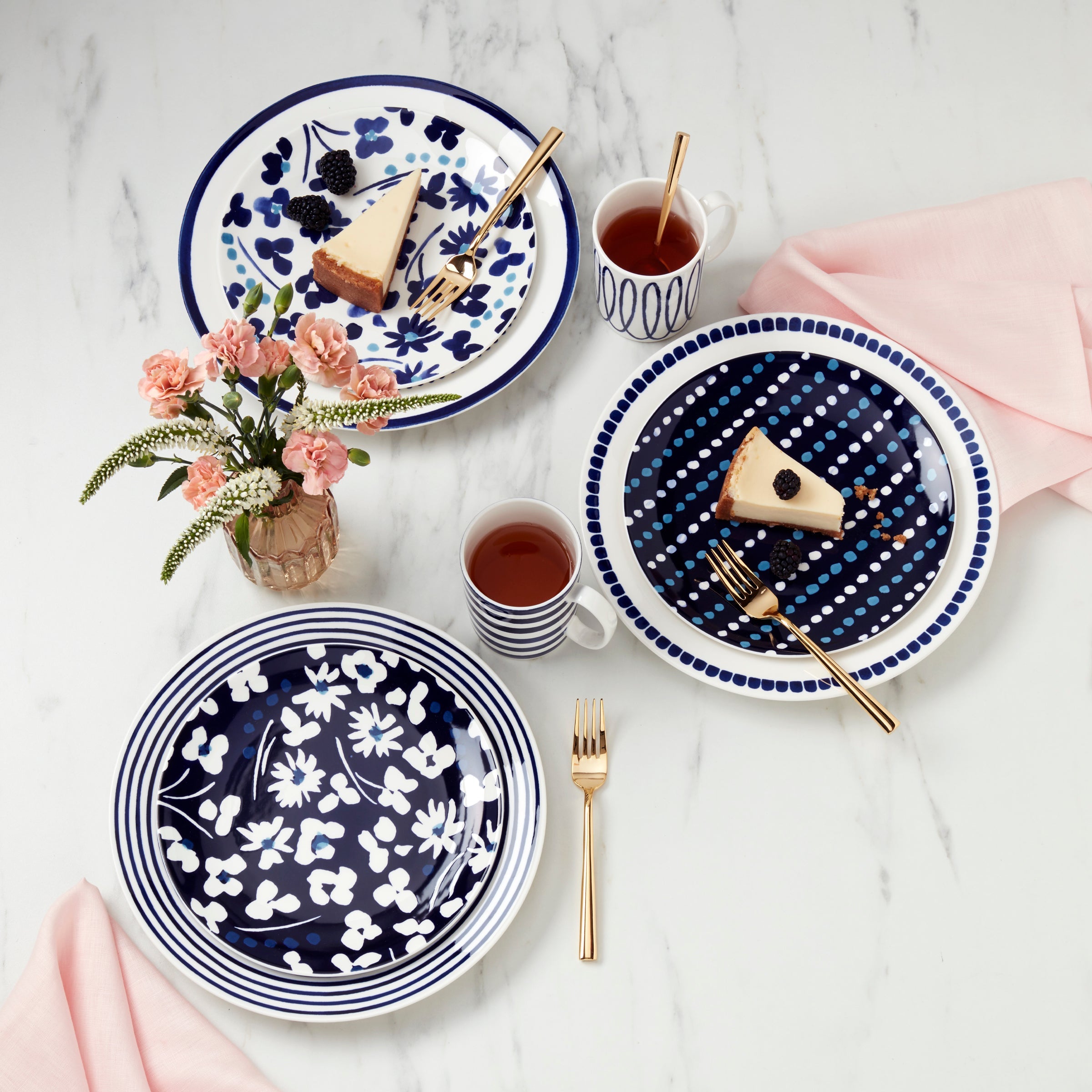 Floral Way Accent Plates - Set of 4