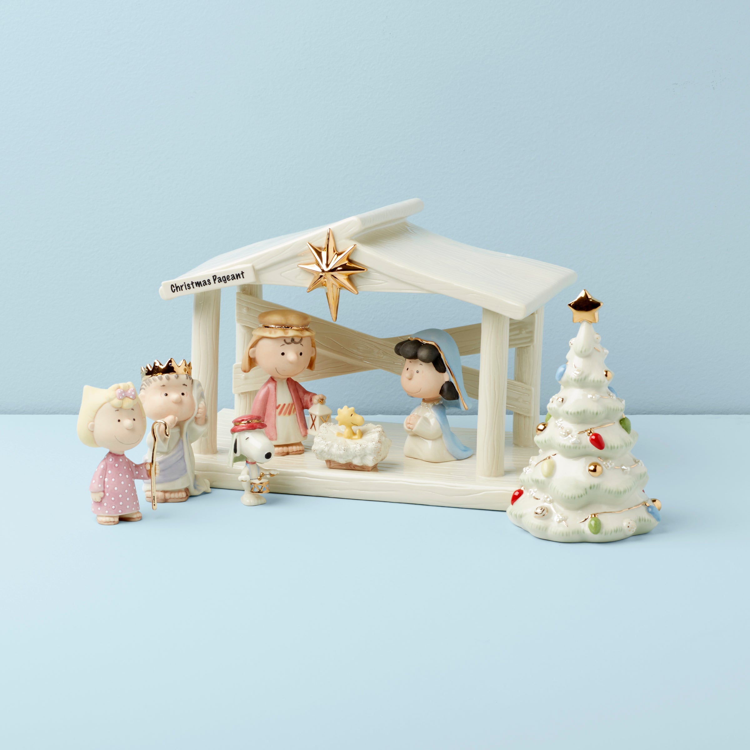 Peanuts 8-Piece Christmas Pageant & Creche Set
